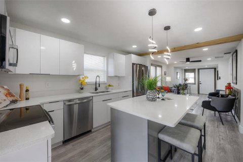 Villa ou maison à vendre à Tampa, Floride: 2 chambres, 85.1 m2 № 1835093 - photo 11