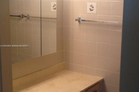 Condominio en venta en Lauderhill, Florida, 3 dormitorios, 137.77 m2 № 1983076 - foto 15