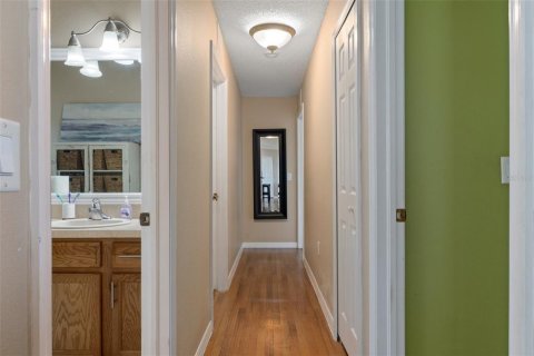 House in Spring Hill, Florida 4 bedrooms, 262.17 sq.m. № 1821515 - photo 28