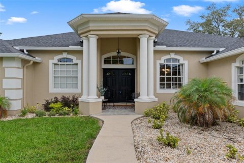 House in Spring Hill, Florida 4 bedrooms, 262.17 sq.m. № 1821515 - photo 4