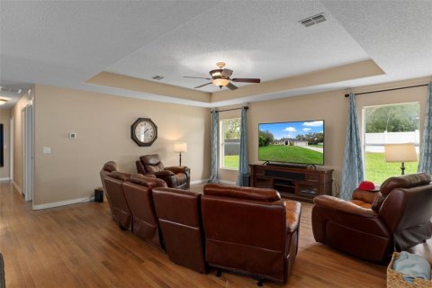 House in Spring Hill, Florida 4 bedrooms, 262.17 sq.m. № 1821515 - photo 19
