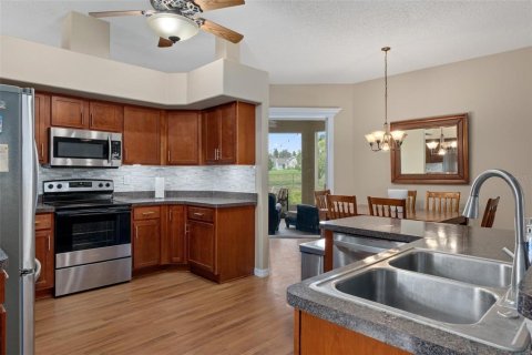 House in Spring Hill, Florida 4 bedrooms, 262.17 sq.m. № 1821515 - photo 12