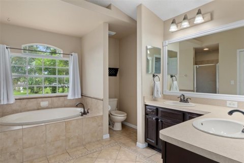 House in Spring Hill, Florida 4 bedrooms, 262.17 sq.m. № 1821515 - photo 25
