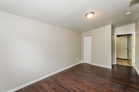 Casa en alquiler en Tampa, Florida, 4 dormitorios, 96.62 m2 № 1851190 - foto 8