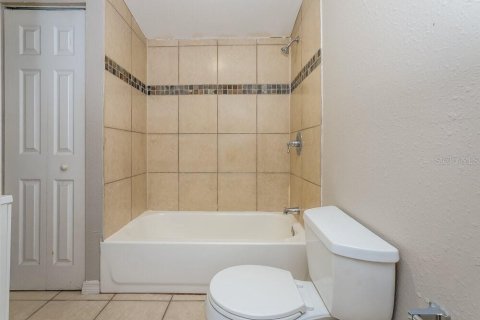 Casa en alquiler en Tampa, Florida, 4 dormitorios, 96.62 m2 № 1851190 - foto 10