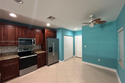 Townhouse in Dania Beach, Florida 3 bedrooms, 187.38 sq.m. № 1781445 - photo 8