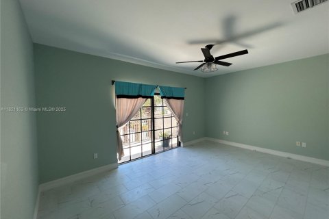 Townhouse in Dania Beach, Florida 3 bedrooms, 187.38 sq.m. № 1781445 - photo 16
