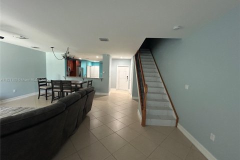 Townhouse in Dania Beach, Florida 3 bedrooms, 187.38 sq.m. № 1781445 - photo 13