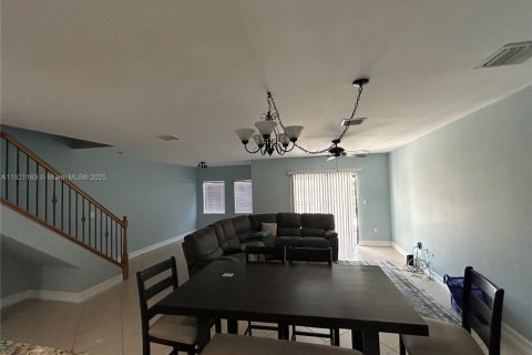 Townhouse in Dania Beach, Florida 3 bedrooms, 187.38 sq.m. № 1781445 - photo 11
