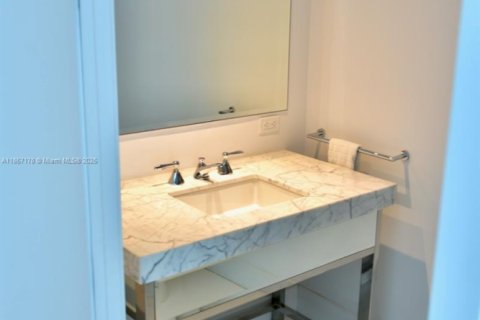 Condo in Sunny Isles Beach, Florida, 3 bedrooms  № 2013532 - photo 28