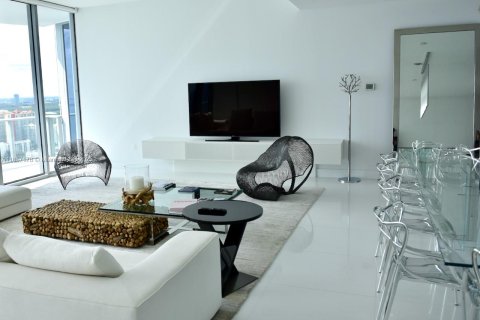 Condo in Sunny Isles Beach, Florida, 3 bedrooms  № 2013532 - photo 6