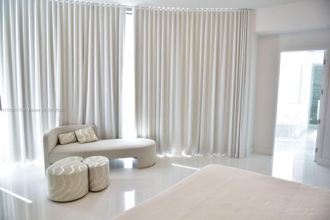 Condo in Sunny Isles Beach, Florida, 3 bedrooms  № 2013532 - photo 18