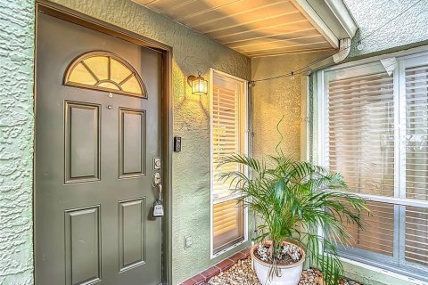 Adosado en venta en Tampa, Florida, 3 dormitorios, 167.13 m2 № 1835946 - foto 2