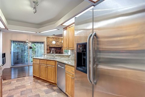 Adosado en venta en Tampa, Florida, 3 dormitorios, 167.13 m2 № 1835946 - foto 11