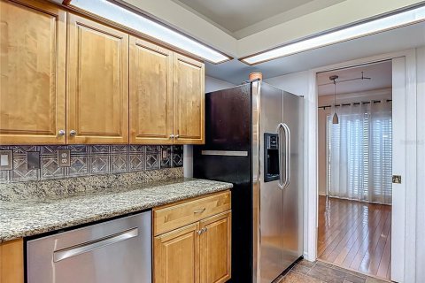 Adosado en venta en Tampa, Florida, 3 dormitorios, 167.13 m2 № 1835946 - foto 10
