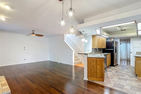 Adosado en venta en Tampa, Florida, 3 dormitorios, 167.13 m2 № 1835946 - foto 15