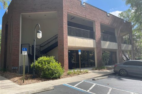 Commercial property in Gainesville, Florida 70.7 sq.m. № 1666287 - photo 2