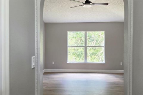 Villa ou maison à vendre à Deltona, Floride: 4 chambres, 205.78 m2 № 2225059 - photo 12