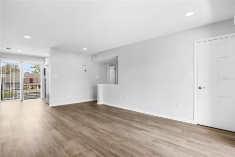 Condominio en alquiler en Winter Park, Florida, 2 dormitorios, 80.36 m2 № 2114299 - foto 5