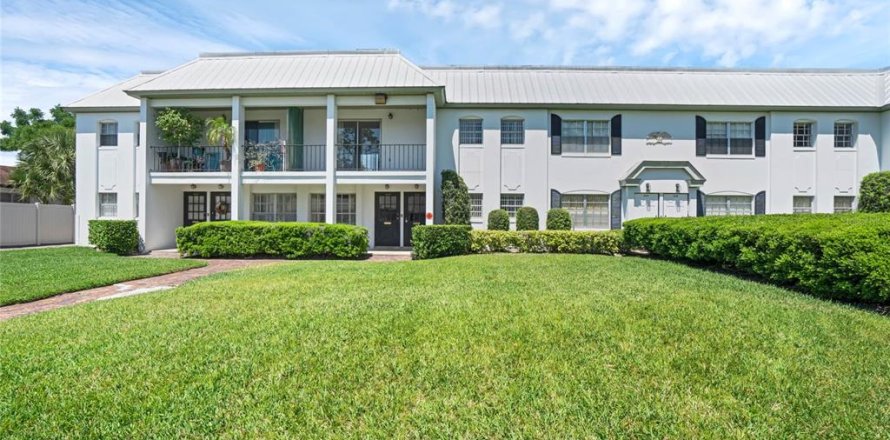 Condominio en Winter Park, Florida, 2 dormitorios № 2114299