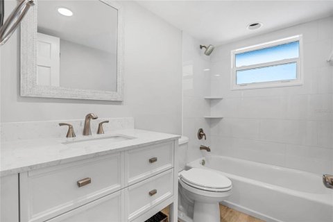 Condominio en alquiler en Winter Park, Florida, 2 dormitorios, 80.36 m2 № 2114299 - foto 11