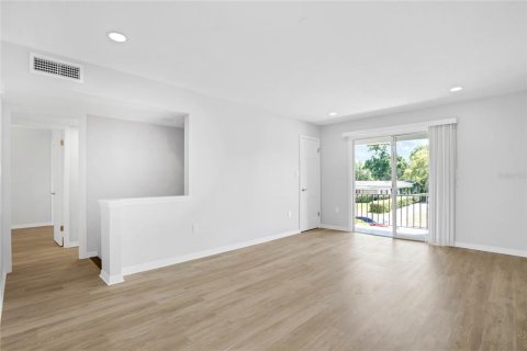 Condominio en alquiler en Winter Park, Florida, 2 dormitorios, 80.36 m2 № 2114299 - foto 3