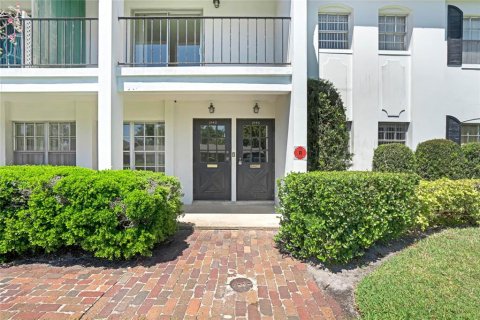 Condominio en alquiler en Winter Park, Florida, 2 dormitorios, 80.36 m2 № 2114299 - foto 2