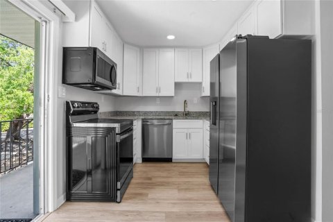 Condominio en alquiler en Winter Park, Florida, 2 dormitorios, 80.36 m2 № 2114299 - foto 7