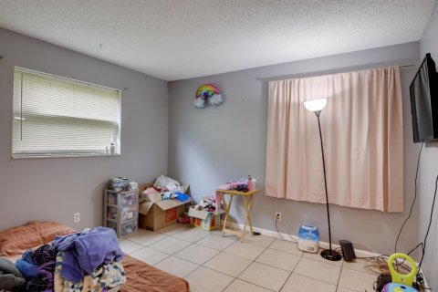 Propiedad comercial en venta en West Palm Beach, Florida, 167.22 m2 № 1009721 - foto 1