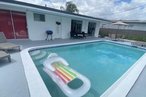 Casa en venta en Fort Lauderdale, Florida, 3 dormitorios, 112.88 m2 № 2031811 - foto 7