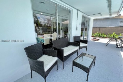 Casa en venta en Fort Lauderdale, Florida, 3 dormitorios, 112.88 m2 № 2031811 - foto 29