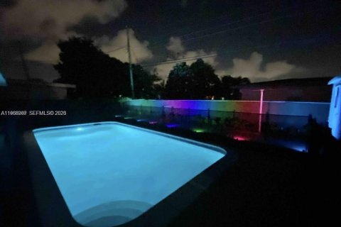 Casa en venta en Fort Lauderdale, Florida, 3 dormitorios, 112.88 m2 № 2031811 - foto 10