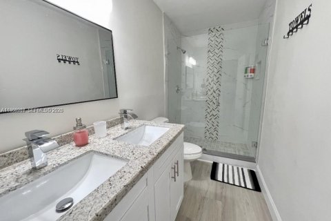 Casa en venta en Fort Lauderdale, Florida, 3 dormitorios, 112.88 m2 № 2031811 - foto 13