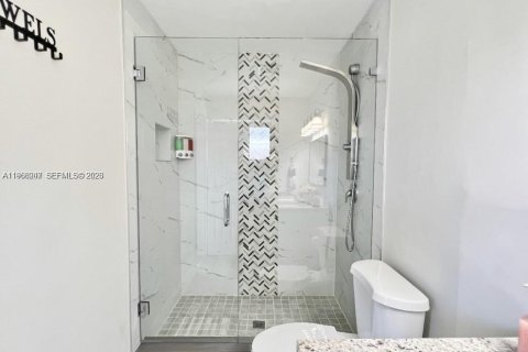 Casa en venta en Fort Lauderdale, Florida, 3 dormitorios, 112.88 m2 № 2031811 - foto 12