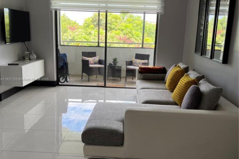 Copropriété à vendre à Miami, Floride: 2 chambres, 106.19 m2 № 1958581 - photo 4