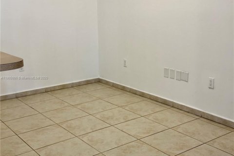 Copropriété à louer à Doral, Floride: 2 chambres, 84.54 m2 № 1963555 - photo 25