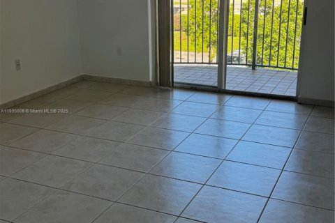 Copropriété à louer à Doral, Floride: 2 chambres, 84.54 m2 № 1963555 - photo 4