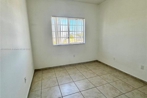 Copropriété à louer à Doral, Floride: 2 chambres, 84.54 m2 № 1963555 - photo 6