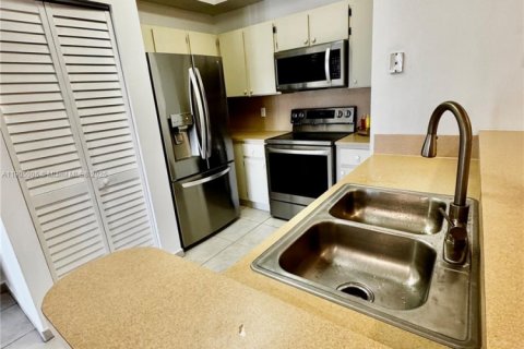 Copropriété à louer à Doral, Floride: 2 chambres, 84.54 m2 № 1963555 - photo 27