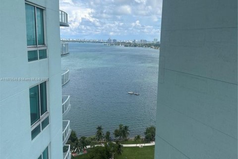 Condo in Miami, Florida  № 1927543 - photo 12