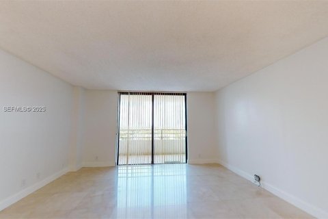 Condominio en venta en Hallandale Beach, Florida, 2 dormitorios, 118.91 m2 № 2035394 - foto 23