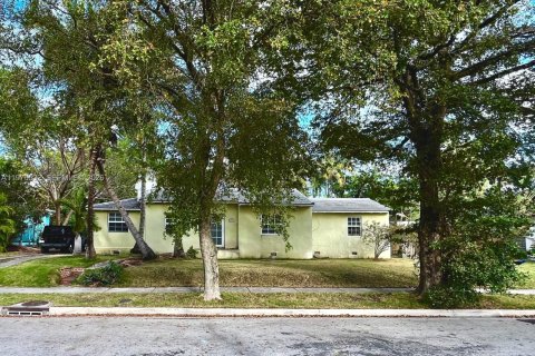 Casa en venta en Miami, Florida, 3 dormitorios, 129.6 m2 № 2044081 - foto 5