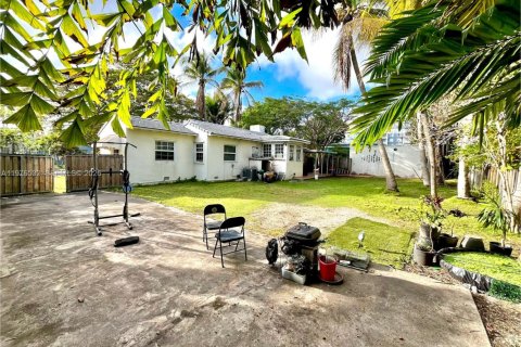 Casa en venta en Miami, Florida, 3 dormitorios, 129.6 m2 № 2044081 - foto 8