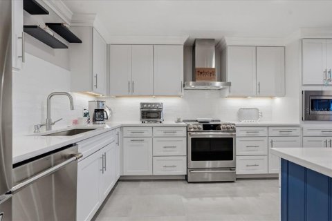 Condo in Clearwater, Florida, 2 bedrooms № 2358280 - photo 10