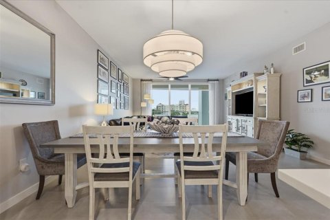 Condo in Clearwater, Florida, 2 bedrooms № 2358280 - photo 12