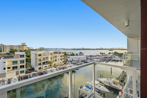 Condo in Clearwater, Florida, 2 bedrooms № 2358280 - photo 2