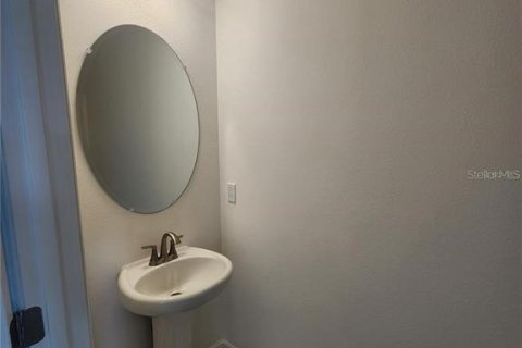 Снять в аренду таунхаус в Сан-Антонио, Флорида 3 комнаты, 160.91м2, № 2151329 - фото 6