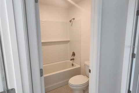 Снять в аренду таунхаус в Сан-Антонио, Флорида 3 комнаты, 160.91м2, № 2151329 - фото 7