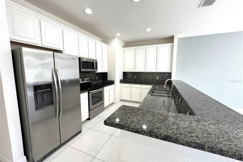 Touwnhouse à vendre à Orlando, Floride: 3 chambres, 165.27 m2 № 2398845 - photo 13