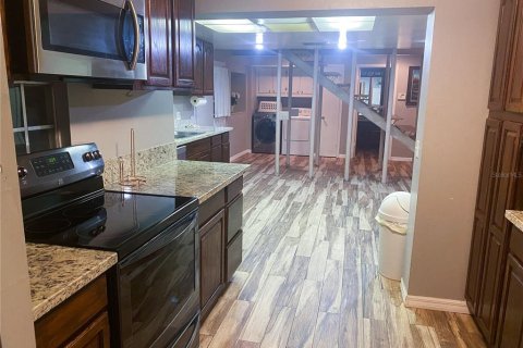 House in Lakeland, Florida 8 bedrooms, 927.91 sq.m. № 1684427 - photo 28